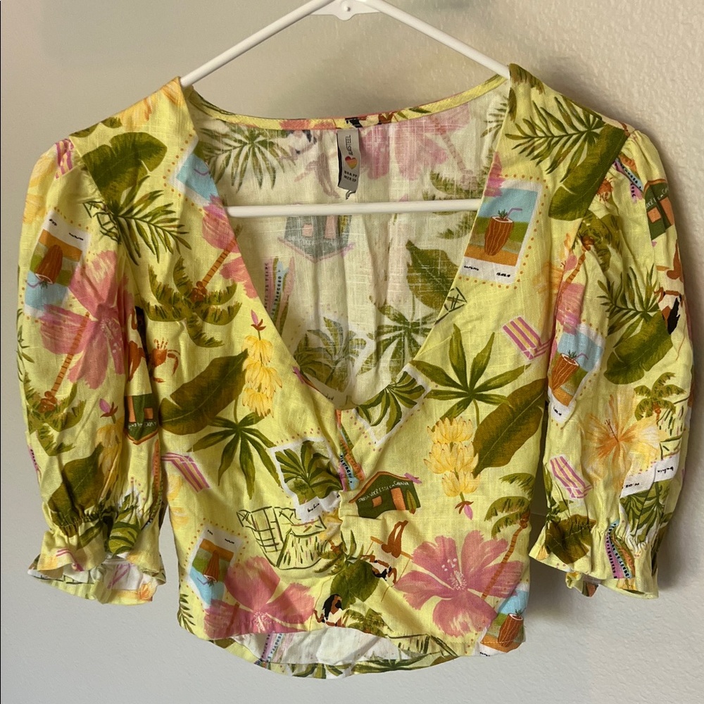 Tropical Print V-Neck Puff Sleeve Blouse